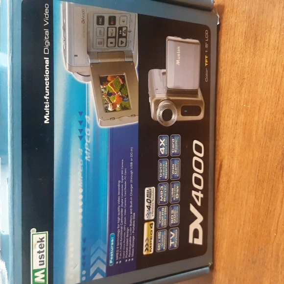 Mustek DV 4000 Mini handheld camcorder ( Sku Stock Shelf) - Picture 3 of 3